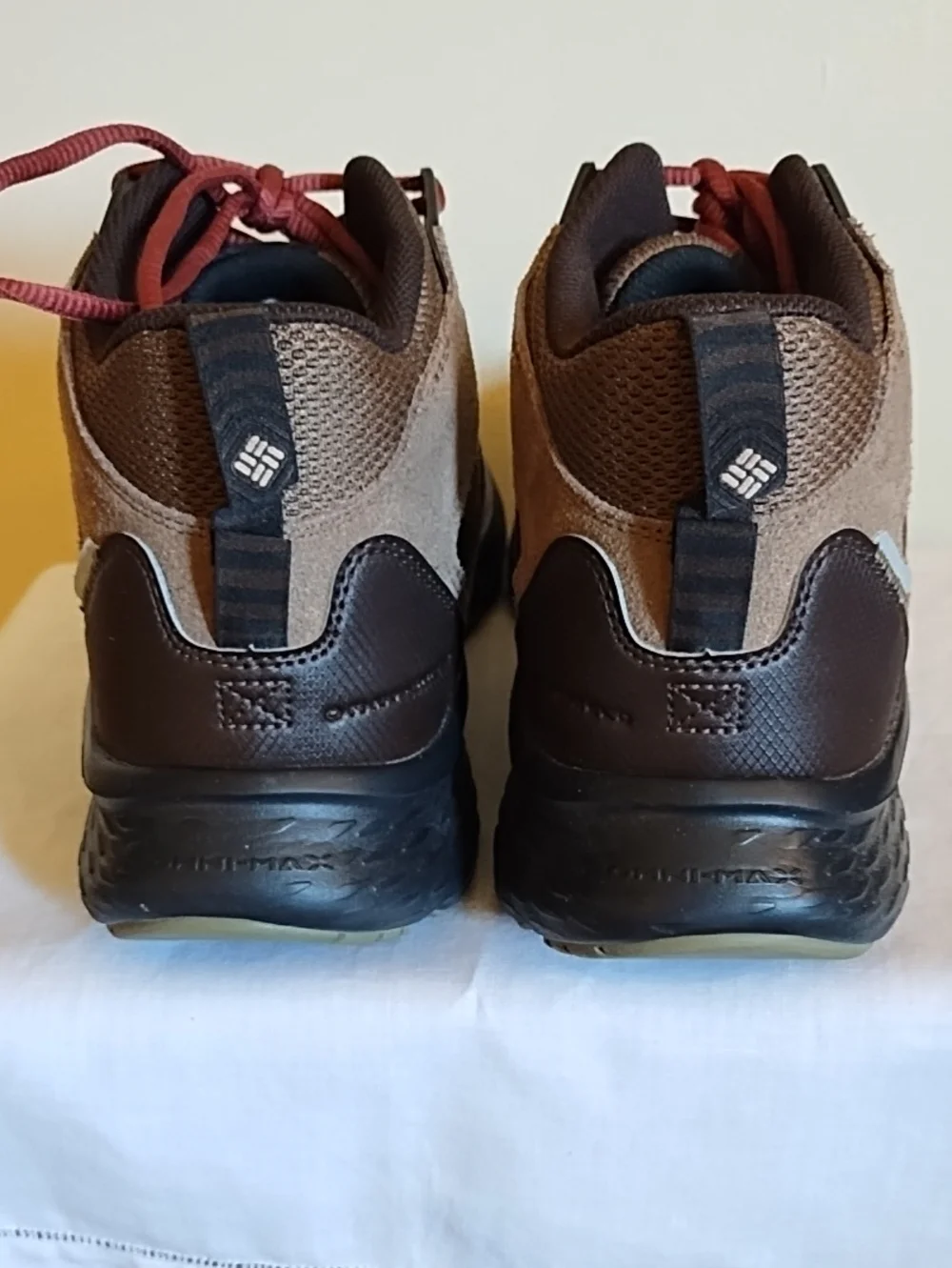 COLUMBIA MEN'S BENSON MID OMNI-SHIELD HIKING BOOTS NIB SZ 12.